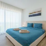 Axess With Panoramic Ocean View