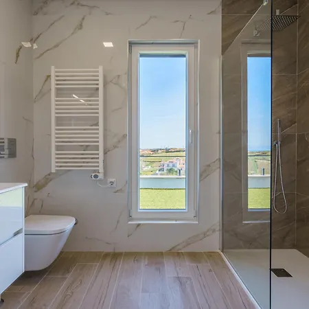 Willa Axess With Panoramic Ocean View *